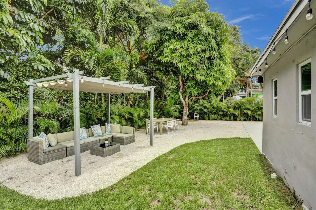 Вилла Miami Getaway 4BR With BBQ & Relaxing Backyard Golden Glades Экстерьер фото